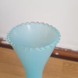 Vase opaline bleu