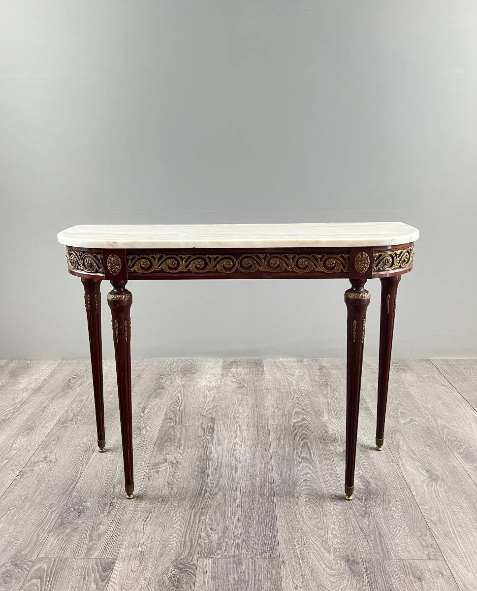 Console en bois et marbre, style Louis XVI, Début du XXe siècle