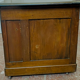 Bureau plat a caisson en acajou en bois d'acajou XX siècle