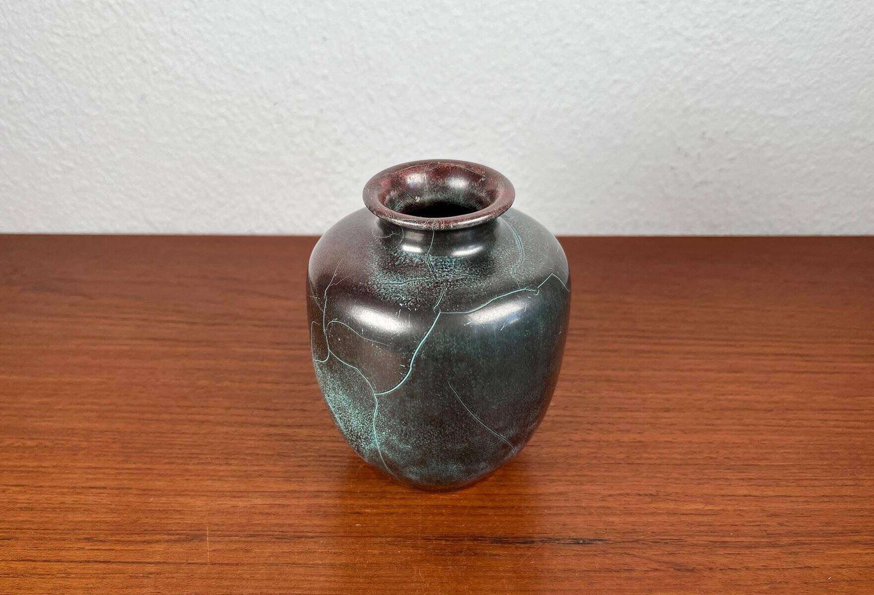 German studio pottery vase Art Deco by Richard Uhlemeyer, 1940s.