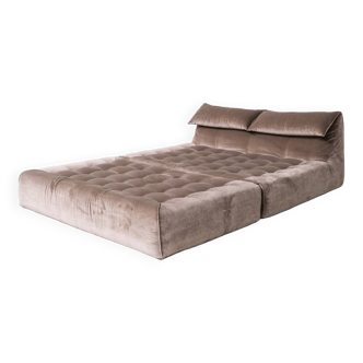 Original Mid-Century Italian Mario Bellini 'Le Bambole' Bed or Day Bed