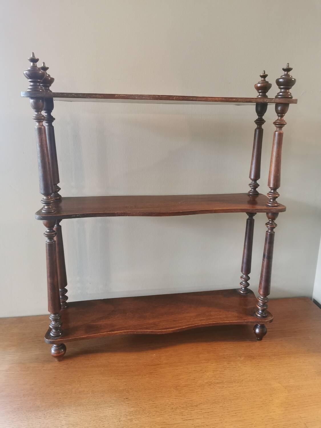 Napoleon III 3-tier shelf