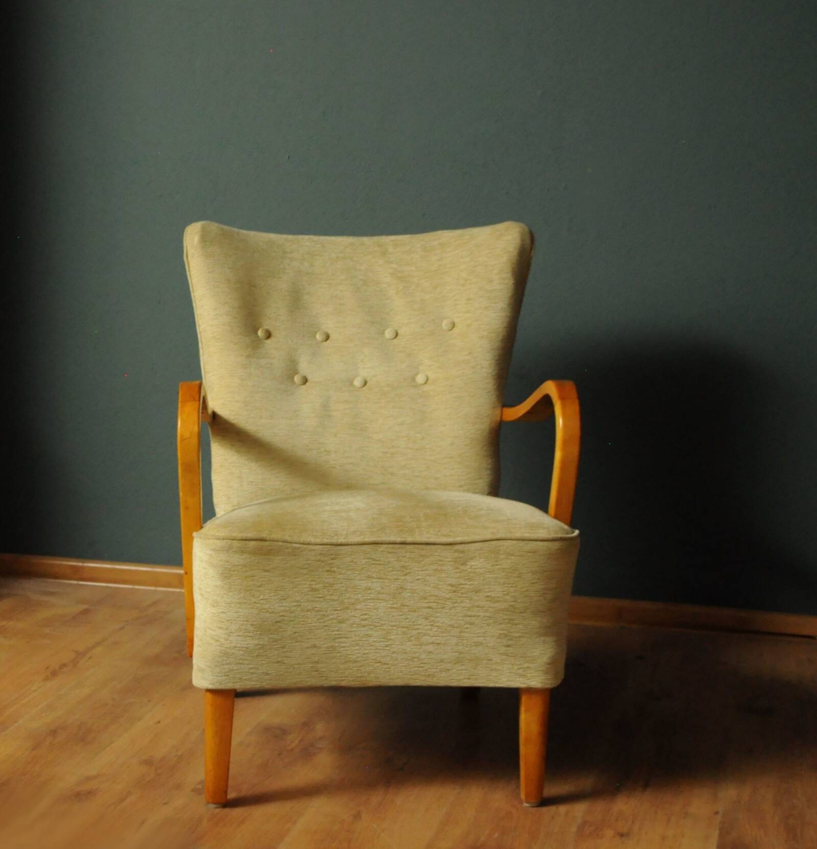 Scandinavian armchair "Pulman"