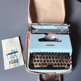 Machine à écrire vintage et design Lettra 22 Olivetti