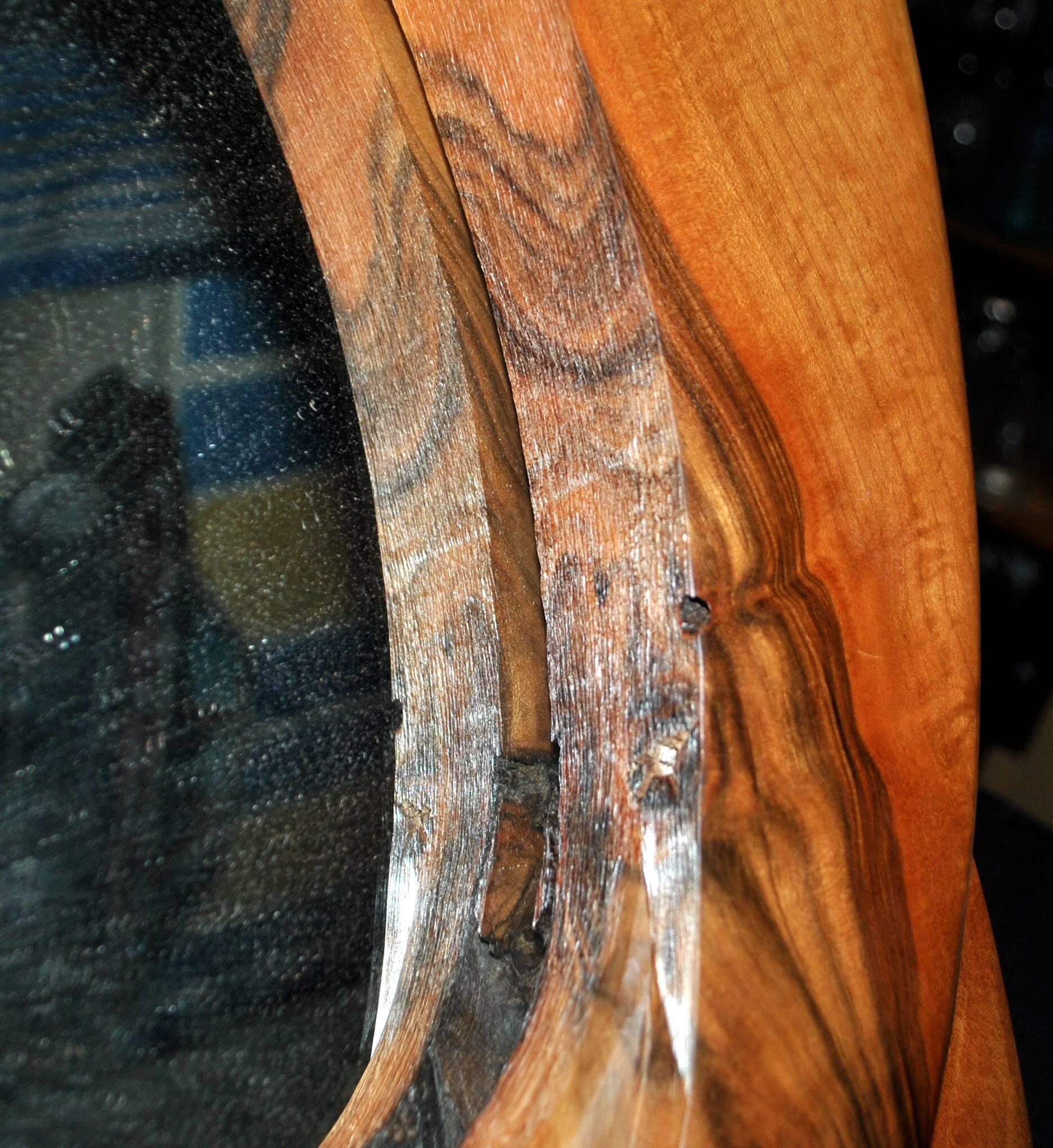 Vintage oval mirror in solid olive wood - Modernist design 1960-1970