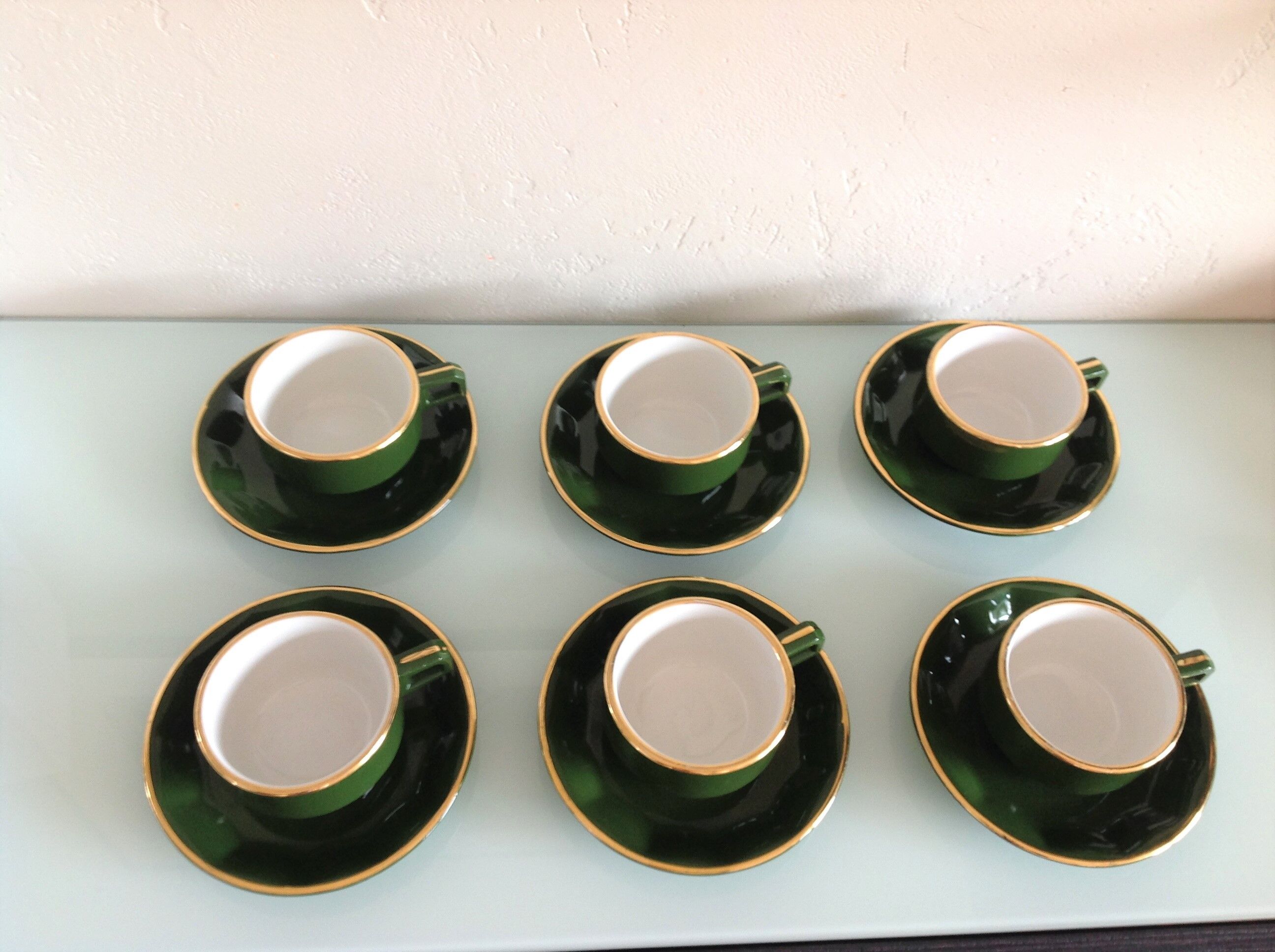 Suite of six green cups with saucers bistro /vintage style 60-70