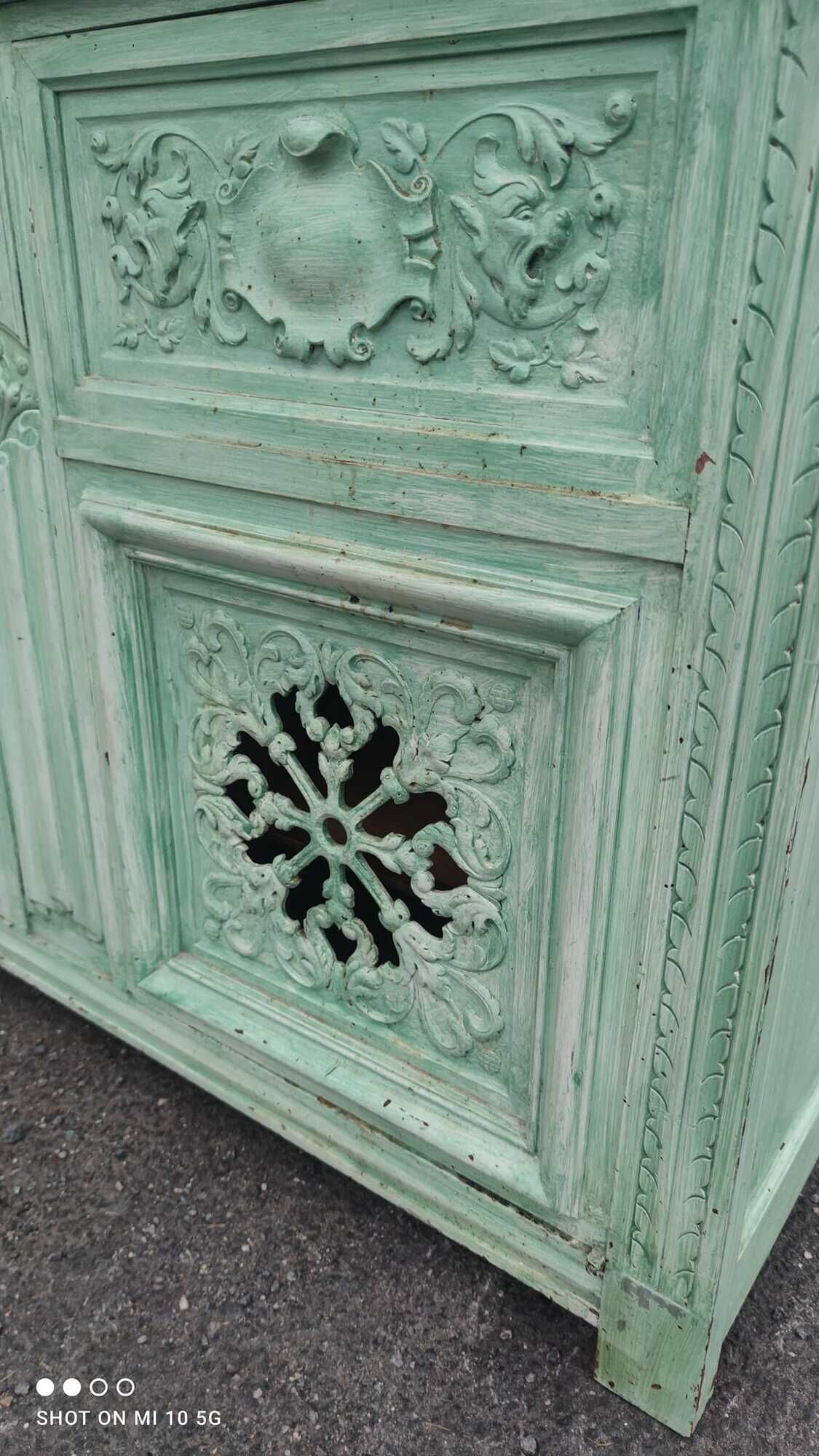 Buffet in painted and patinated mahogany wood dating from the late nineteenth century