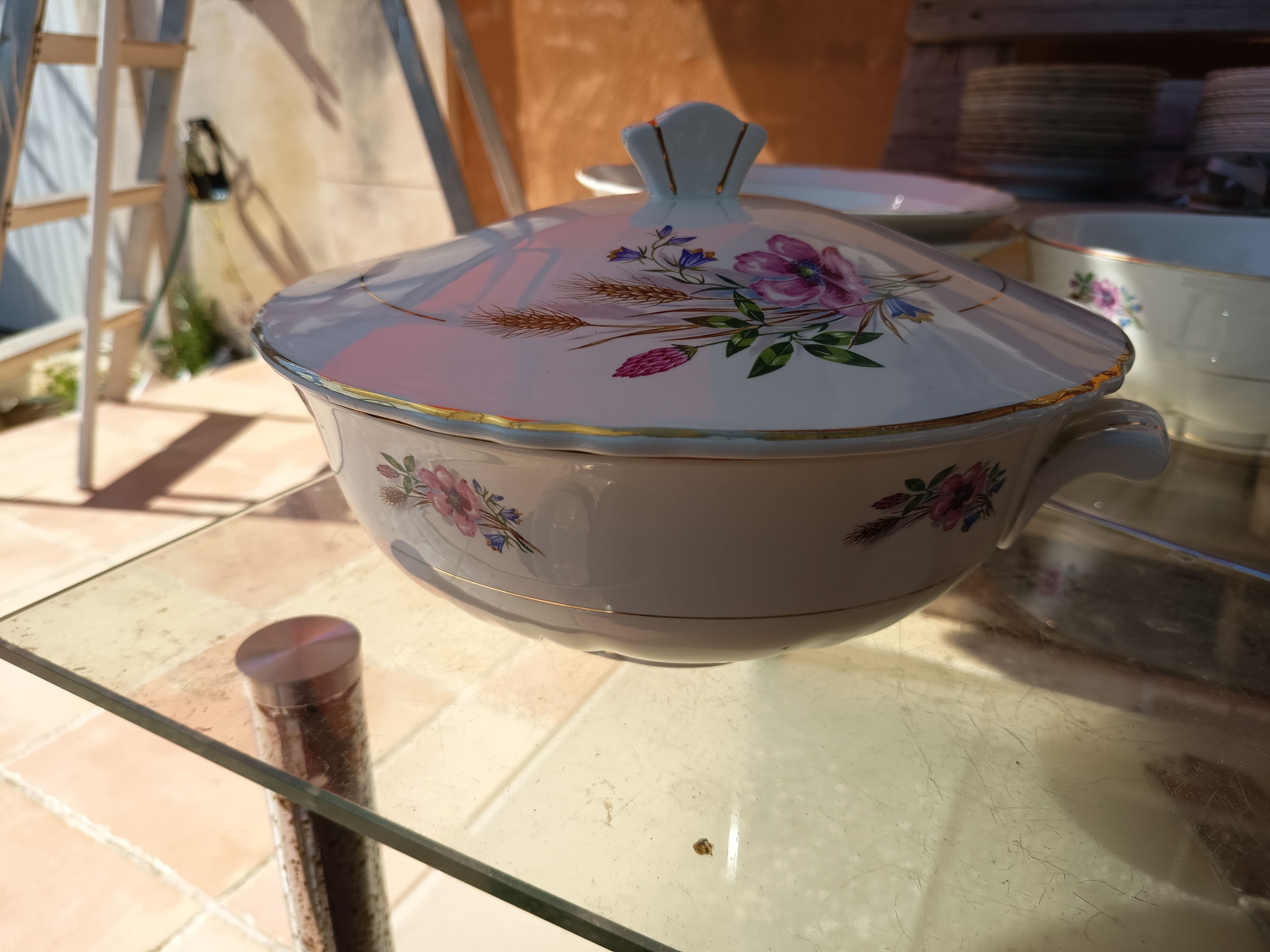 Soupière fleurale