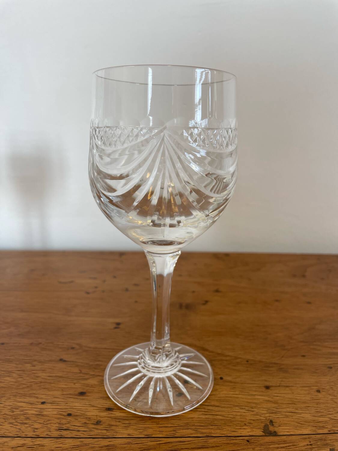 Hand-cut crystal glass and carafe set