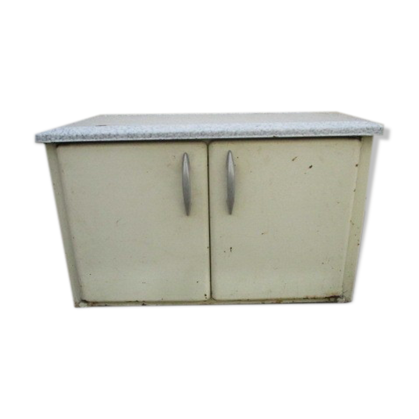 Old storage furniture in sheet metal and enamelled sheet metal