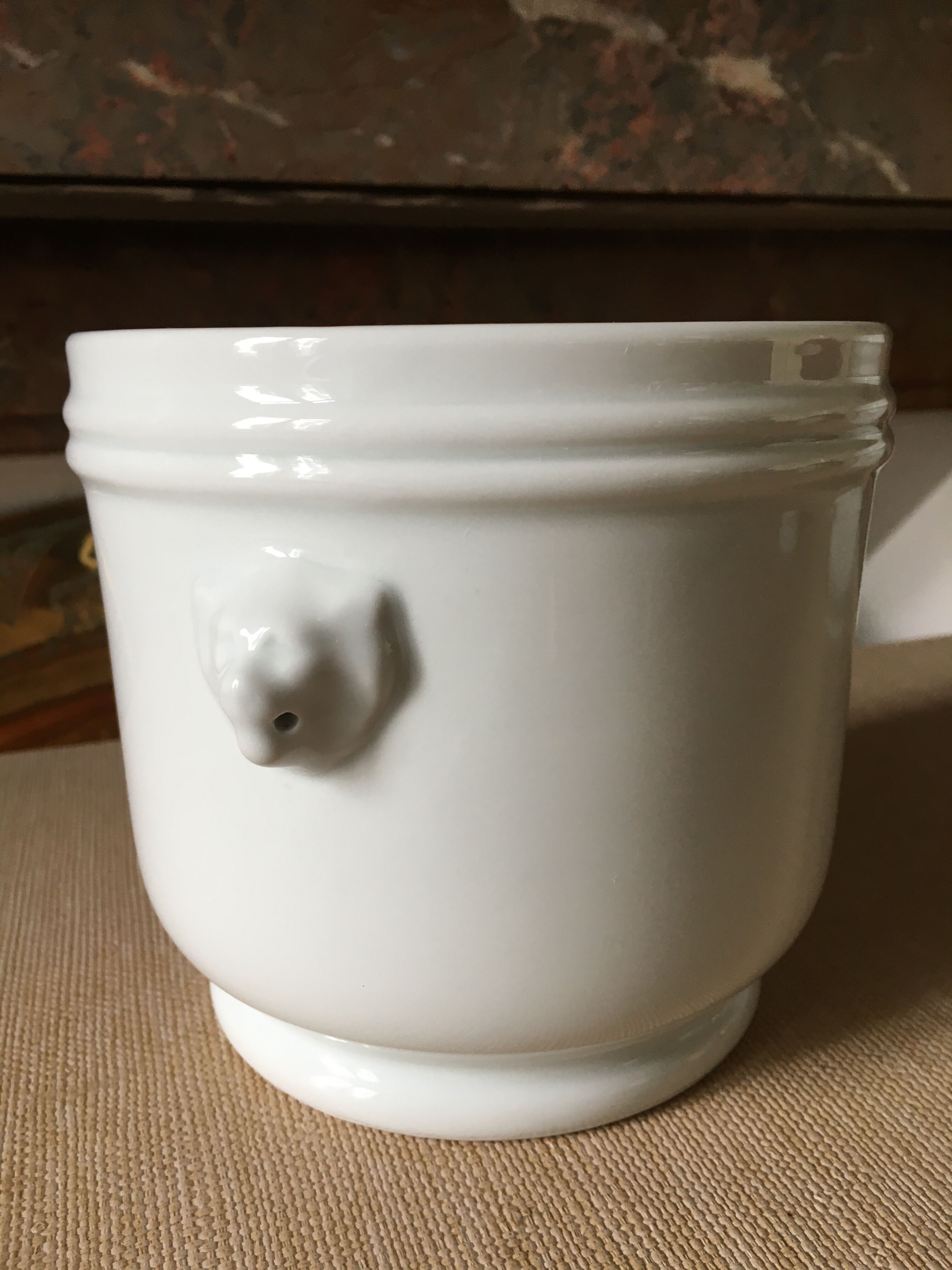 Cache pot tête de lion