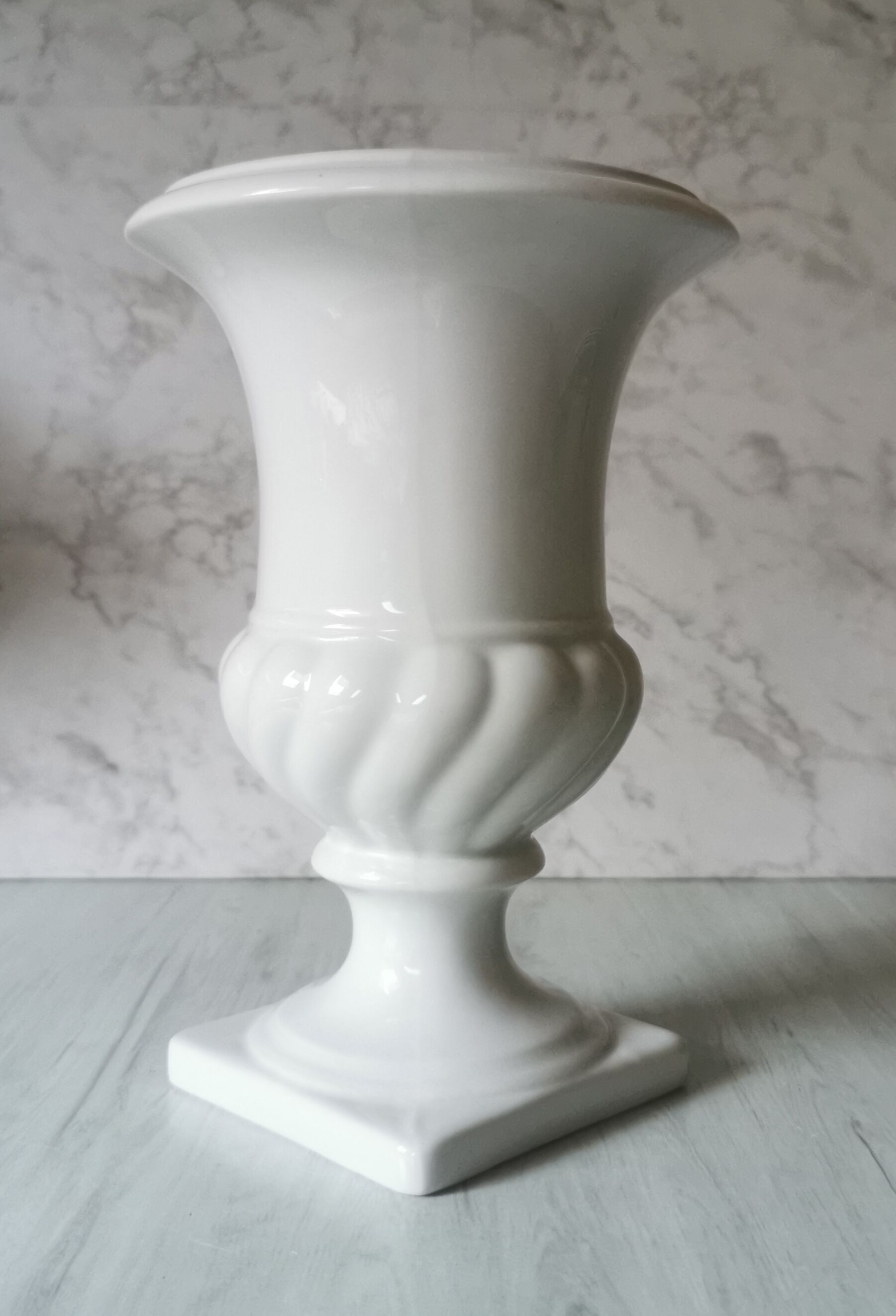 Medici porcelain vase