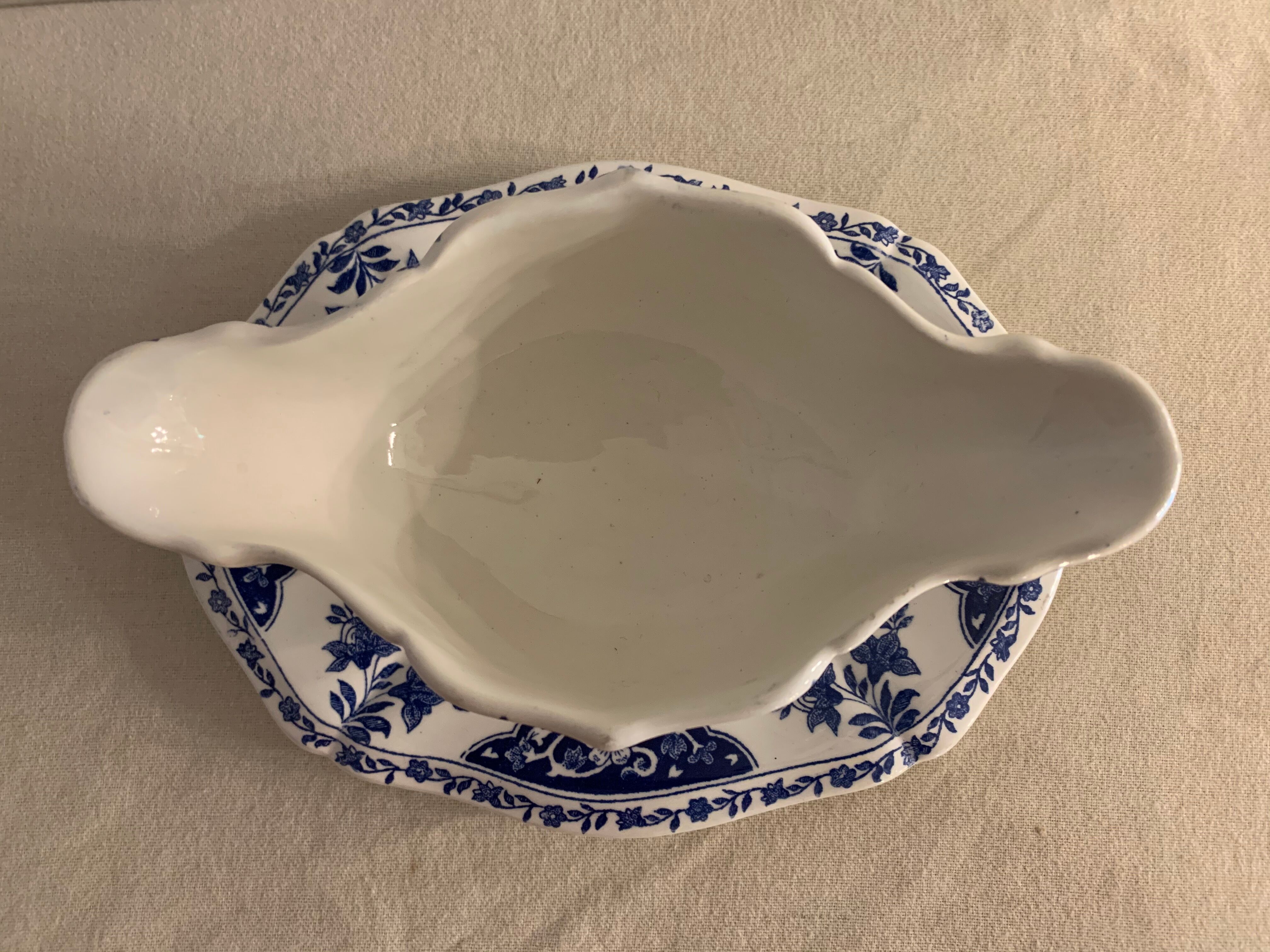 Saucière en faïence bleue et blanche Gien 1960