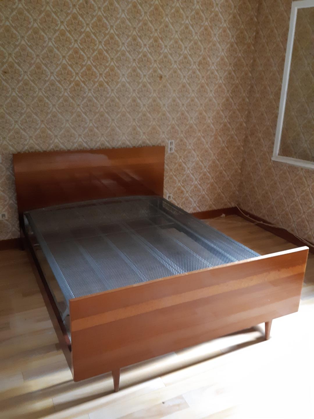 Vintage bed