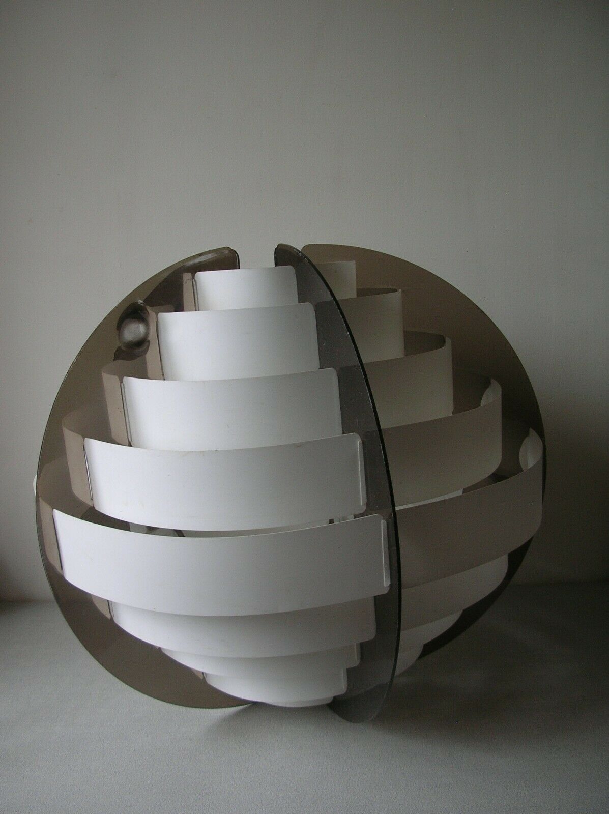 Spherical suspension Plexiglas 9 slat Quality System design 1960/70