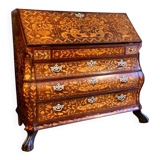 Small secretary in Dutch commode from the 18th century.