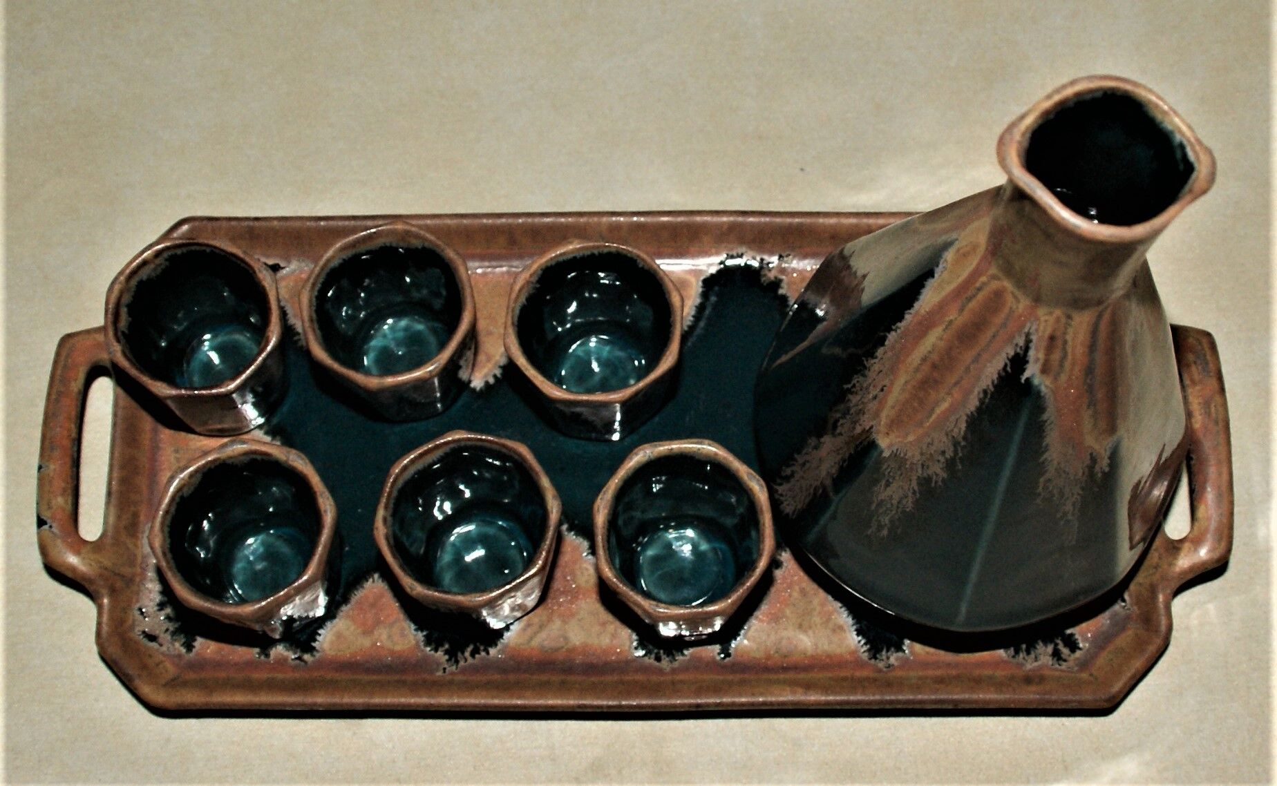 Liquor service,  Denbac