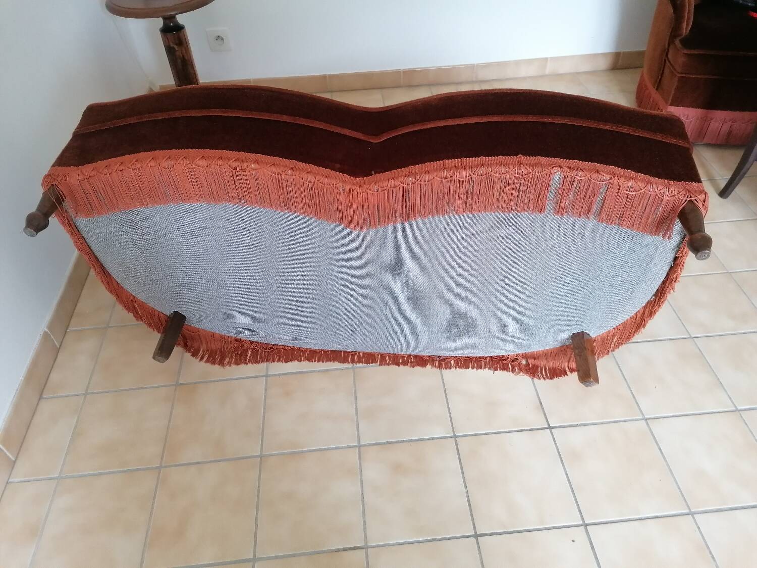 2 seater toad sofa