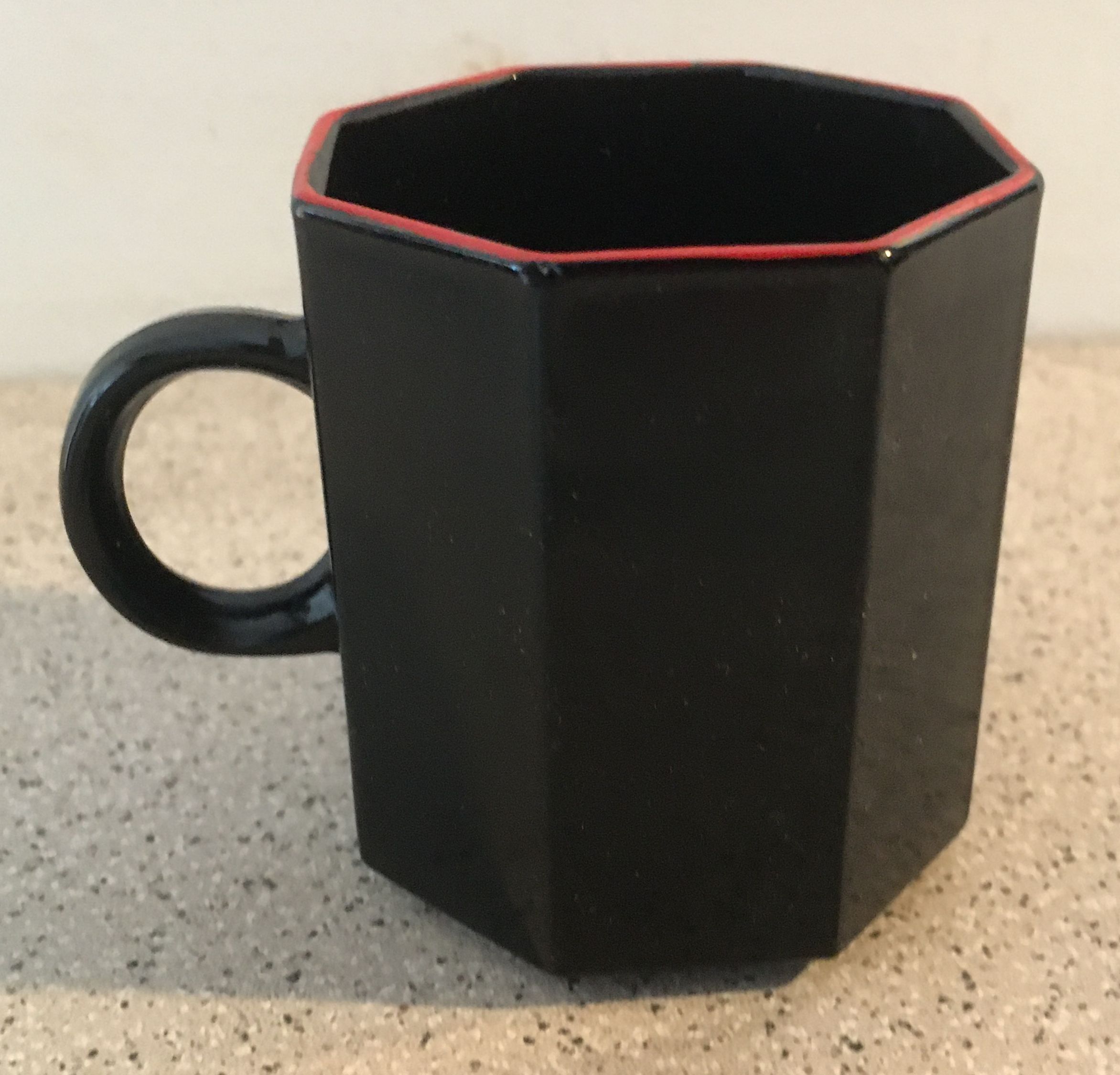 Coffee cups and saucers Octime noir