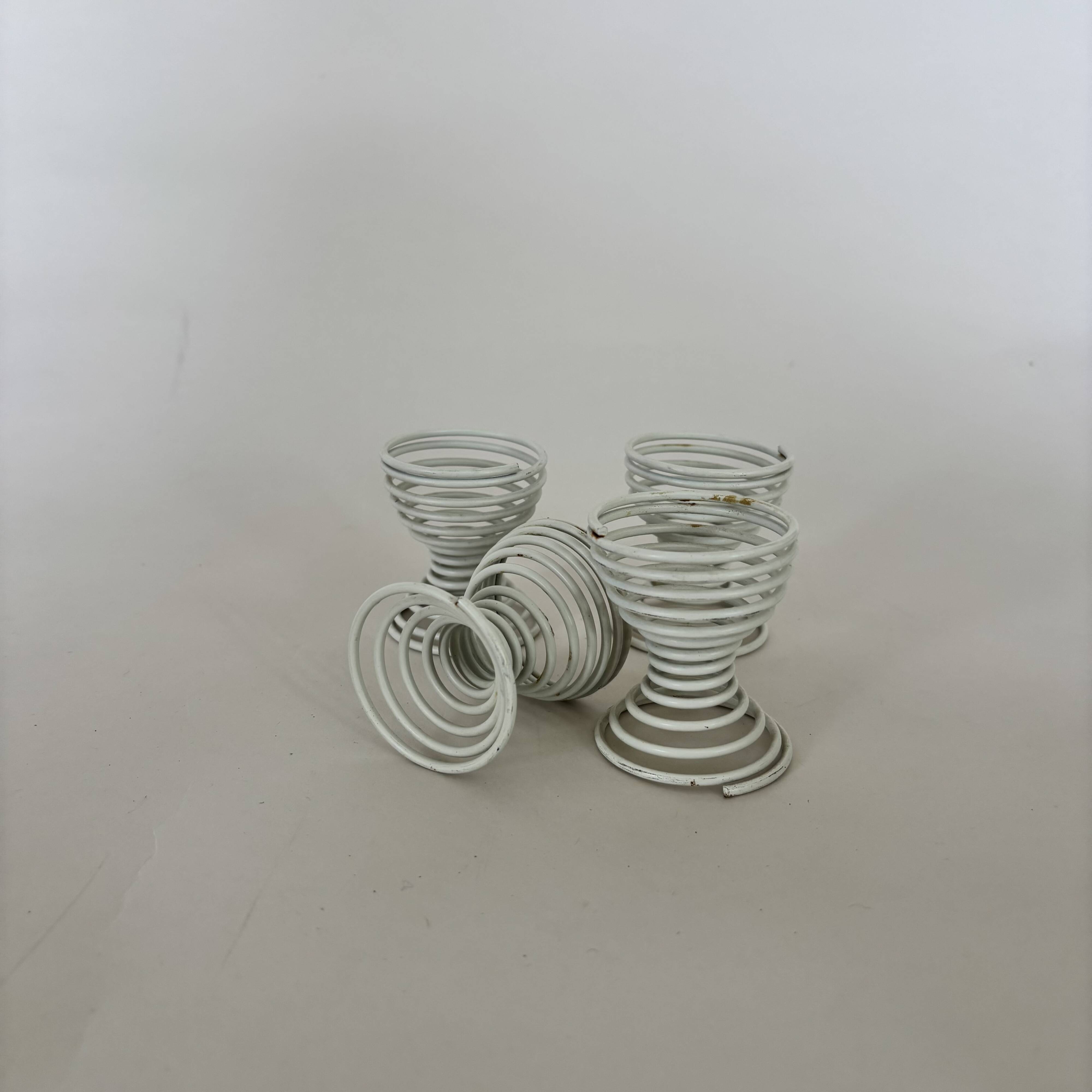Set of 4 white spiral egg cups