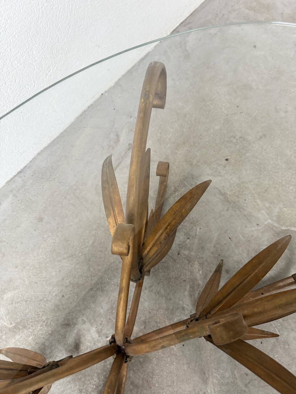 "ear" style coffee table