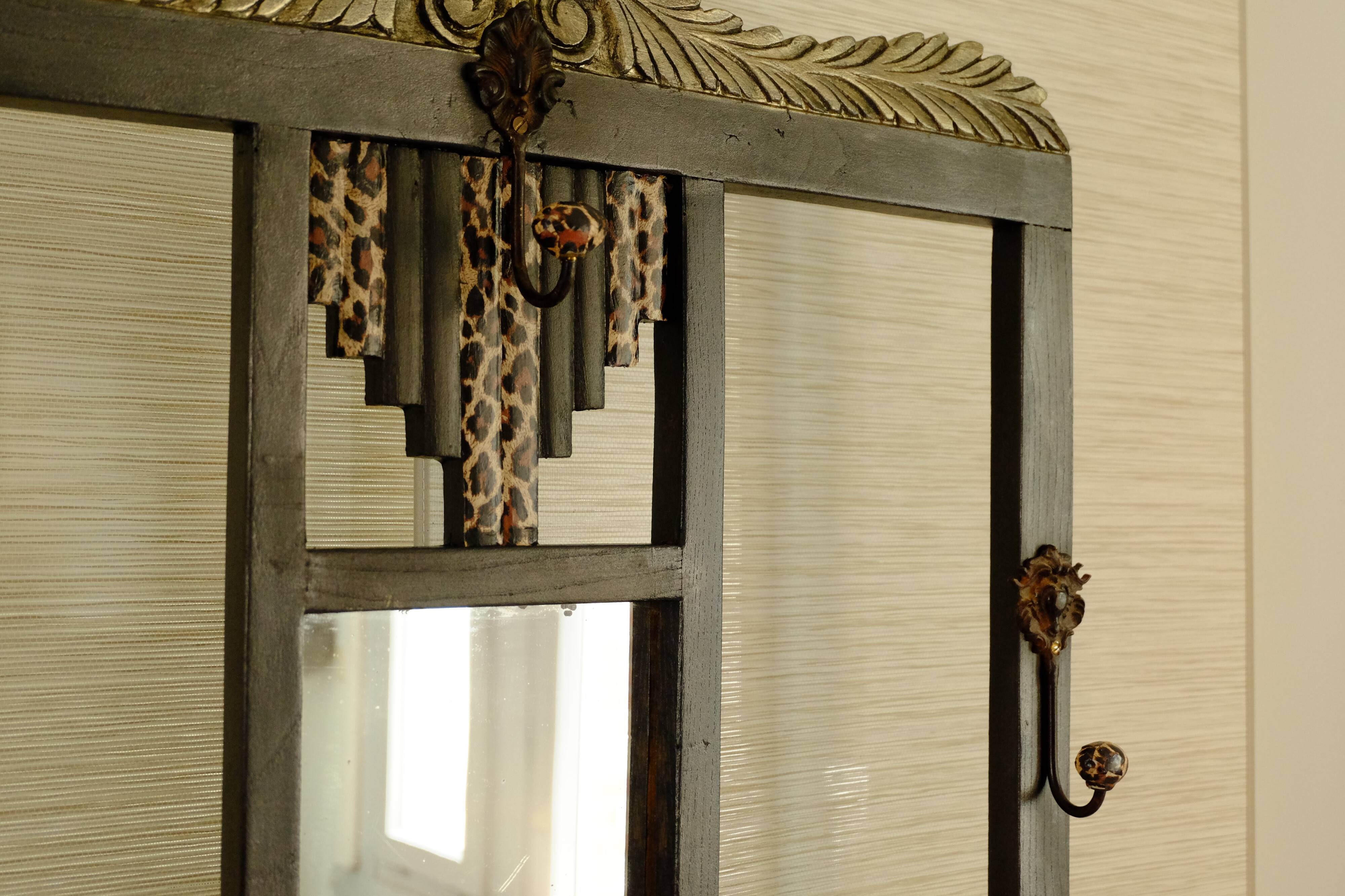 Art-deco coat rack wardrobe