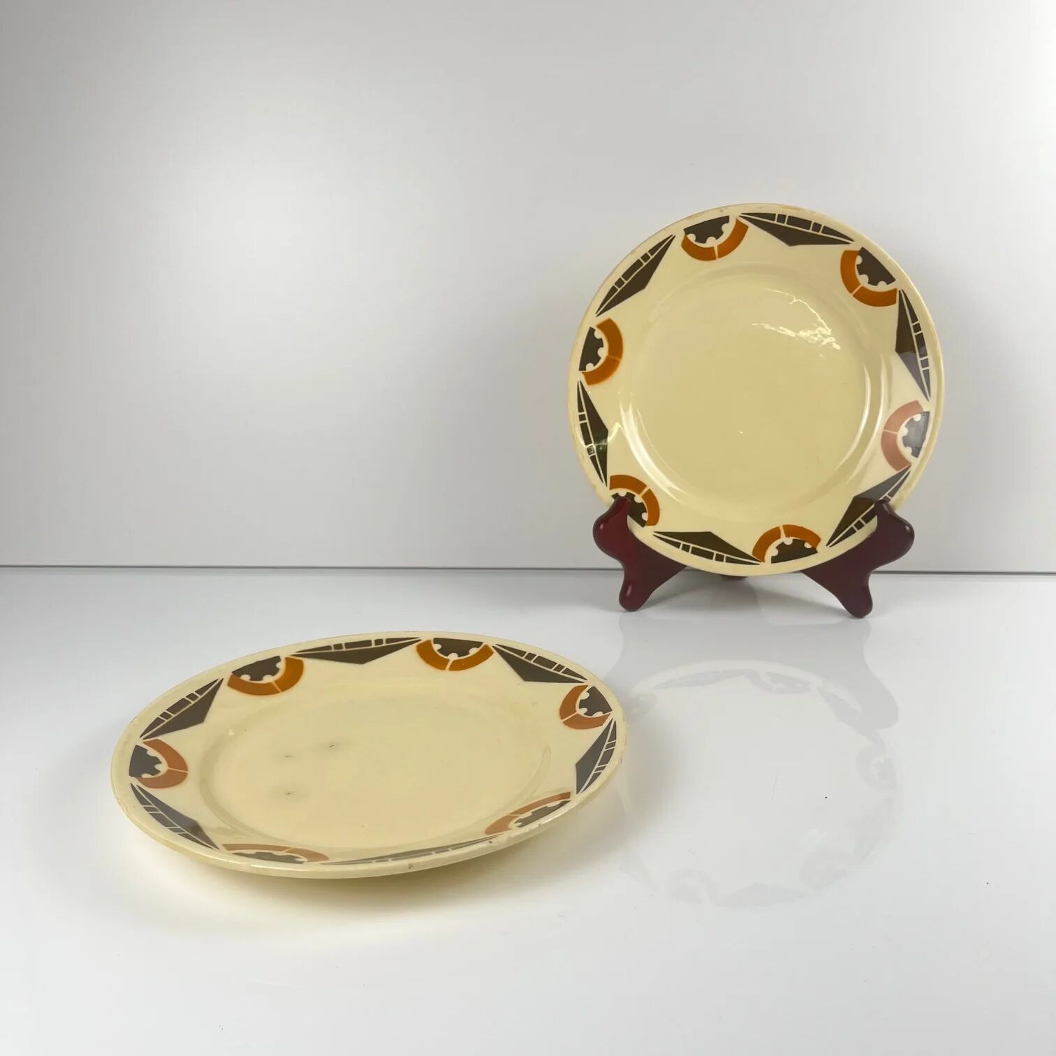 Pair of Art Deco dessert plates Badonviller, 1920/1930