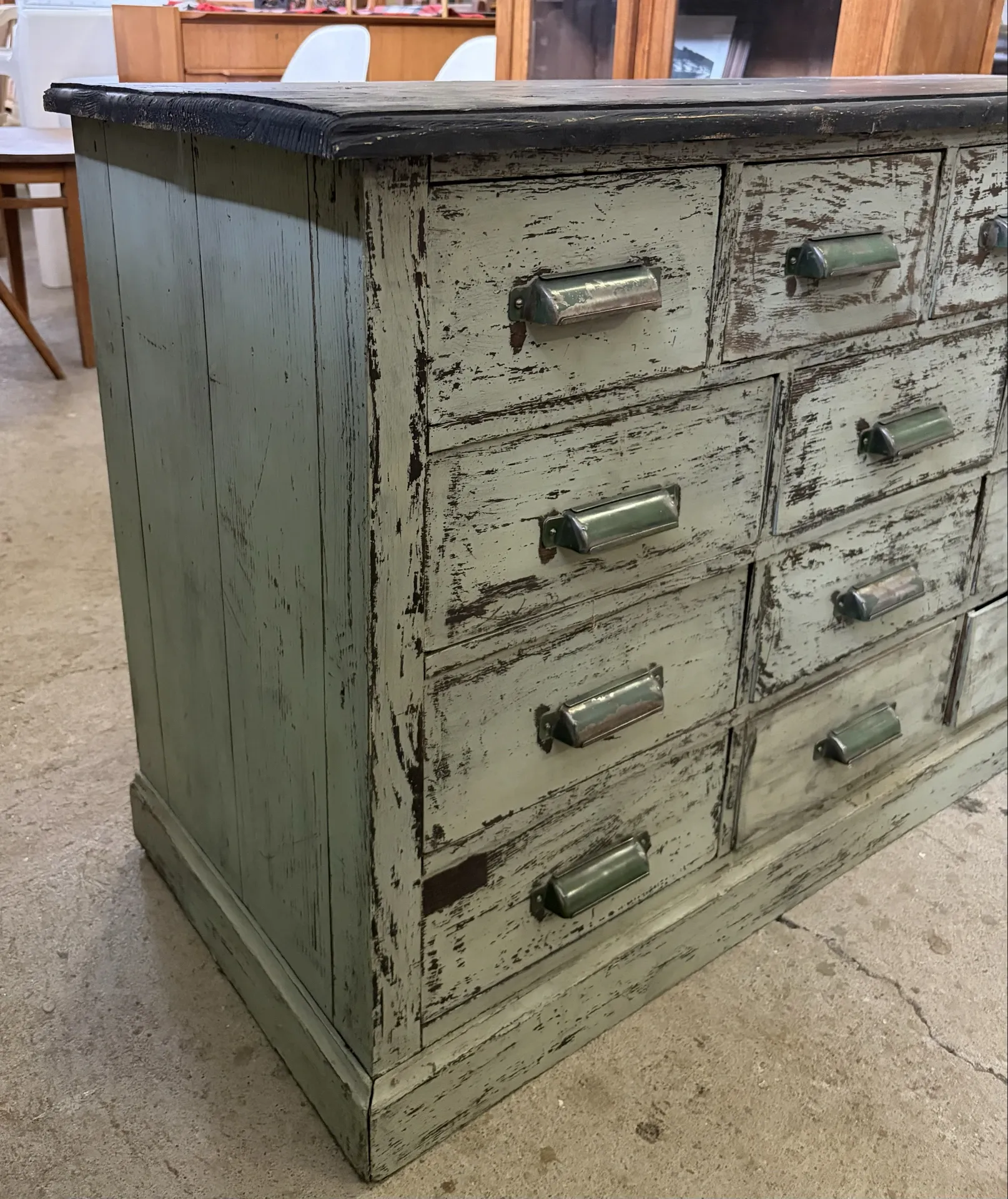 Wooden chest of drawers