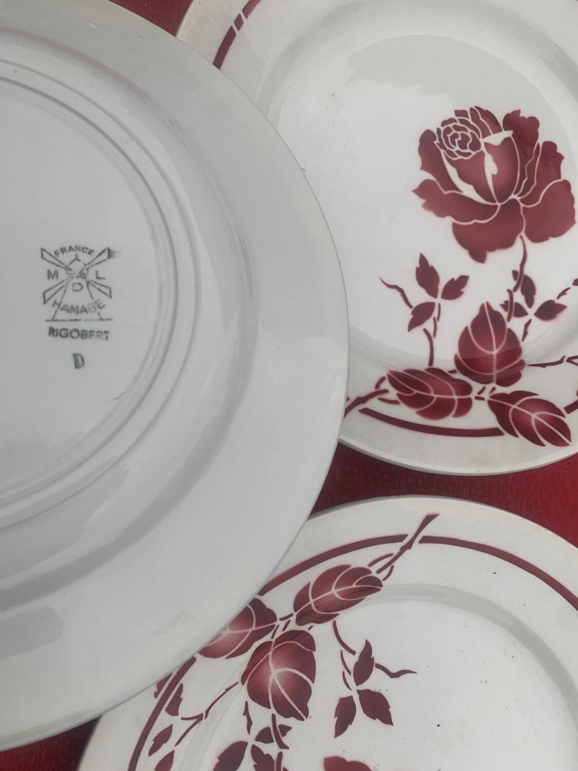 Red flower plate