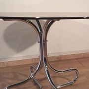 Table basse italienne du milieu du siècle en chrome et acier avec plateau rond en verre fumé, années 1960