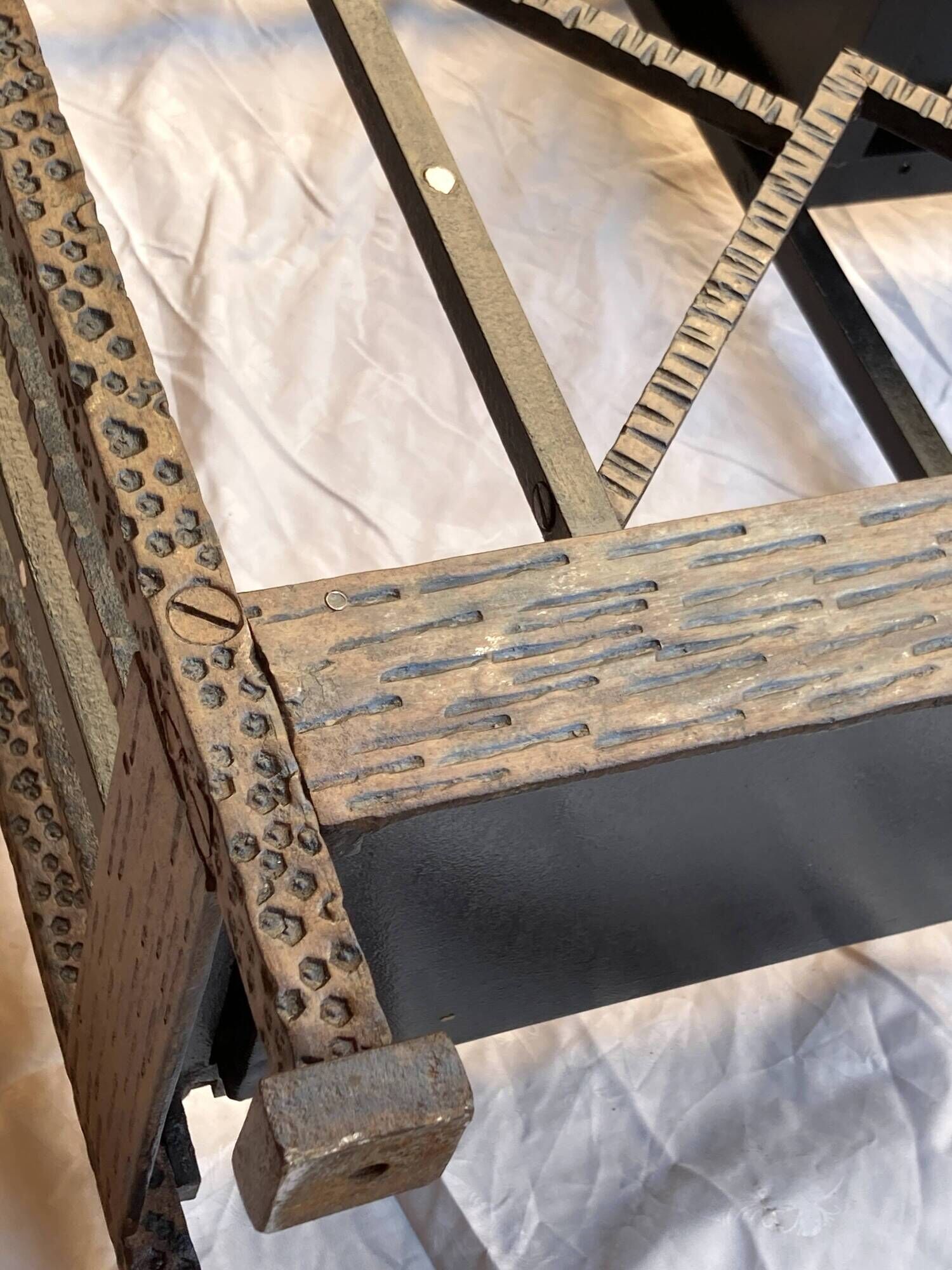 Colonial-inspired Art Nouveau wardrobe – Bevelled mirror 1939