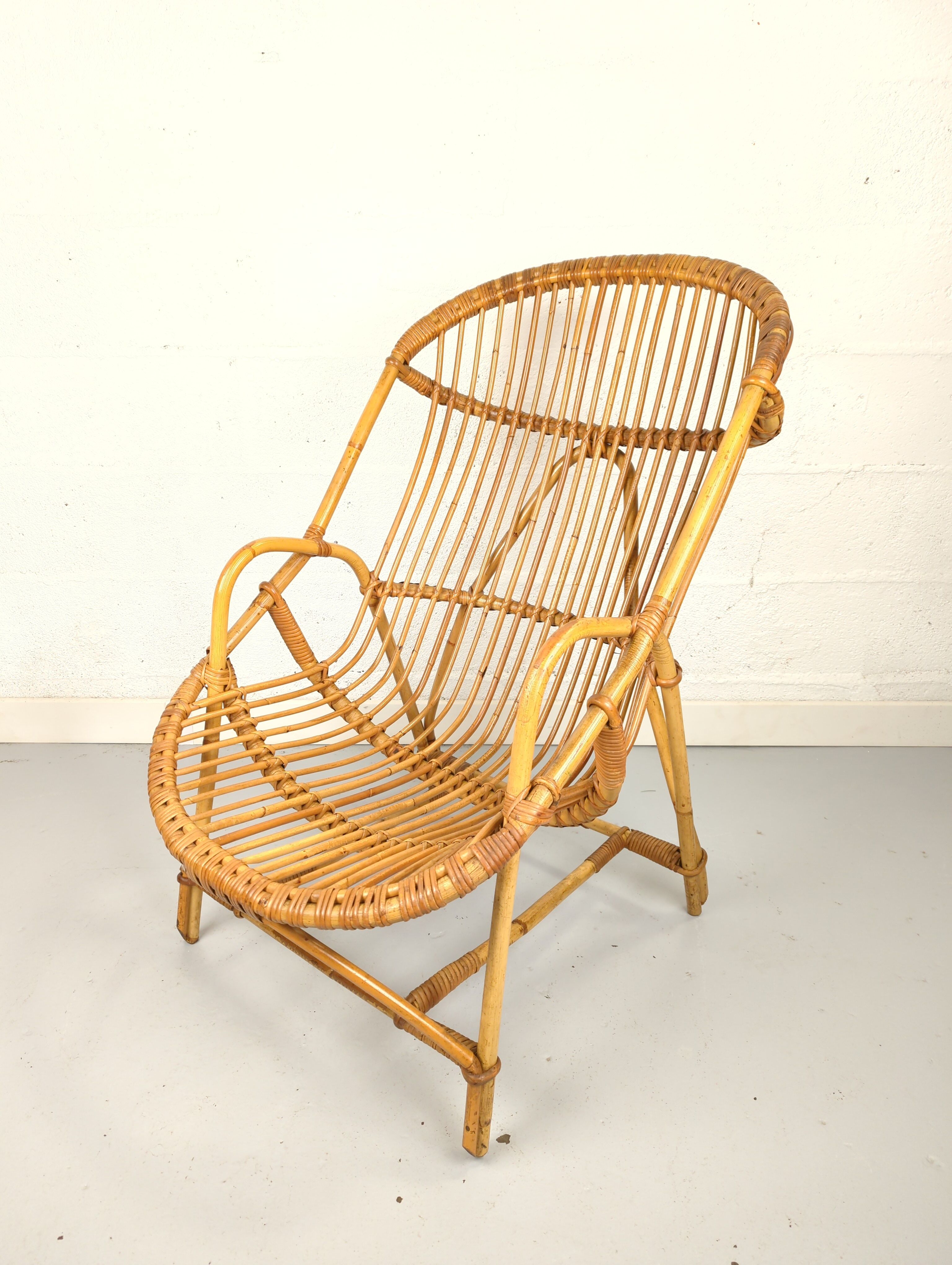 Fauteuil corbeille en rotin vintage