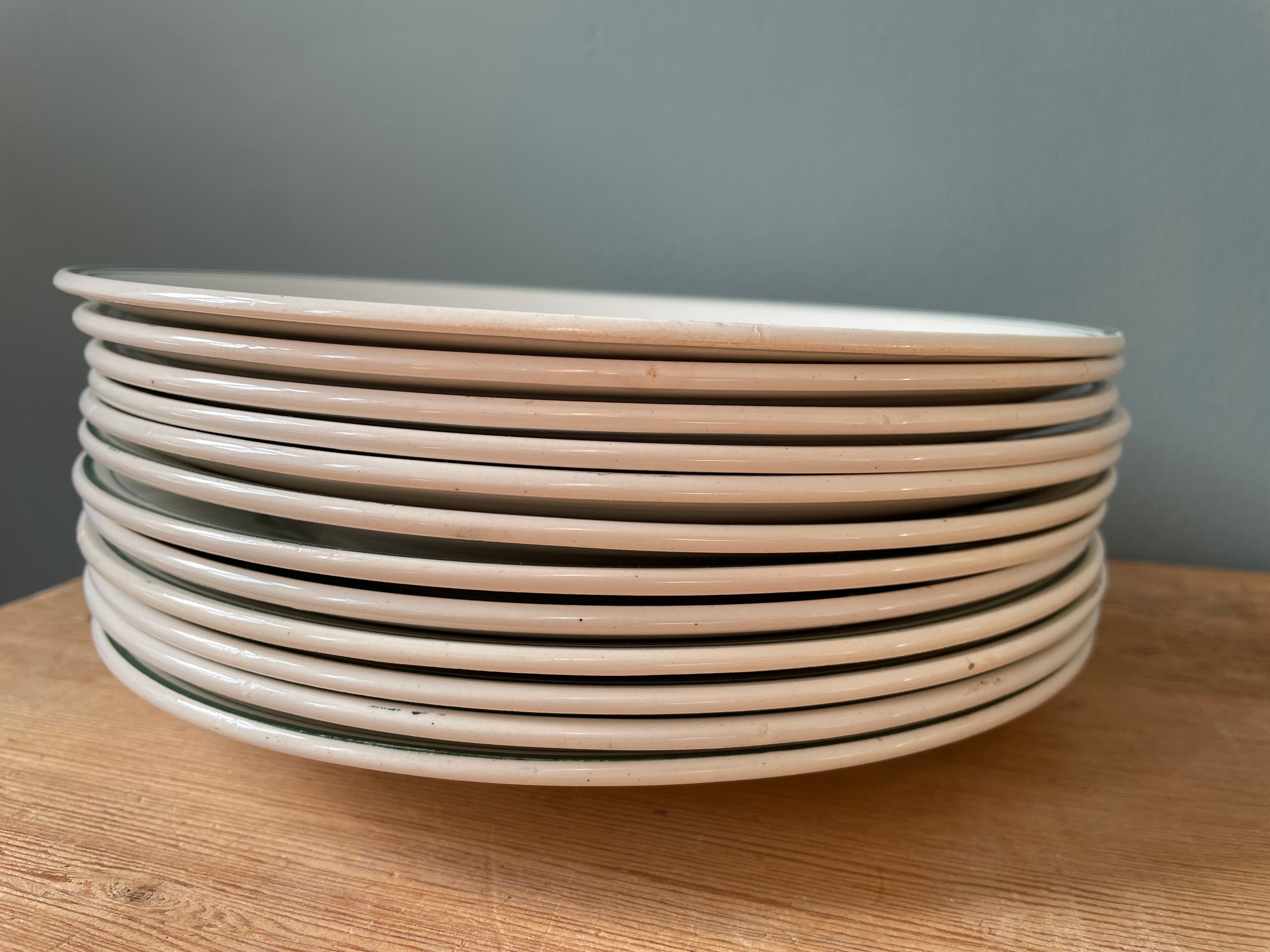 Set of 12 old flat plates in St Amand earthenware