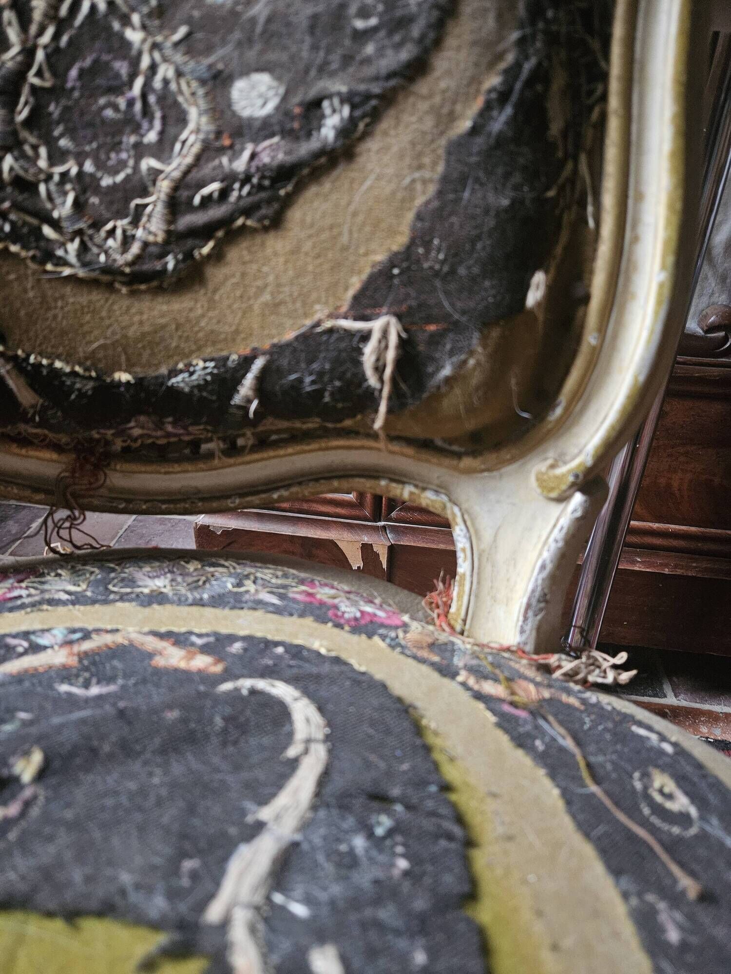 Chaise Louis XV authentique – XVIIIᵉ siècle – bois sculpté, à restaurer