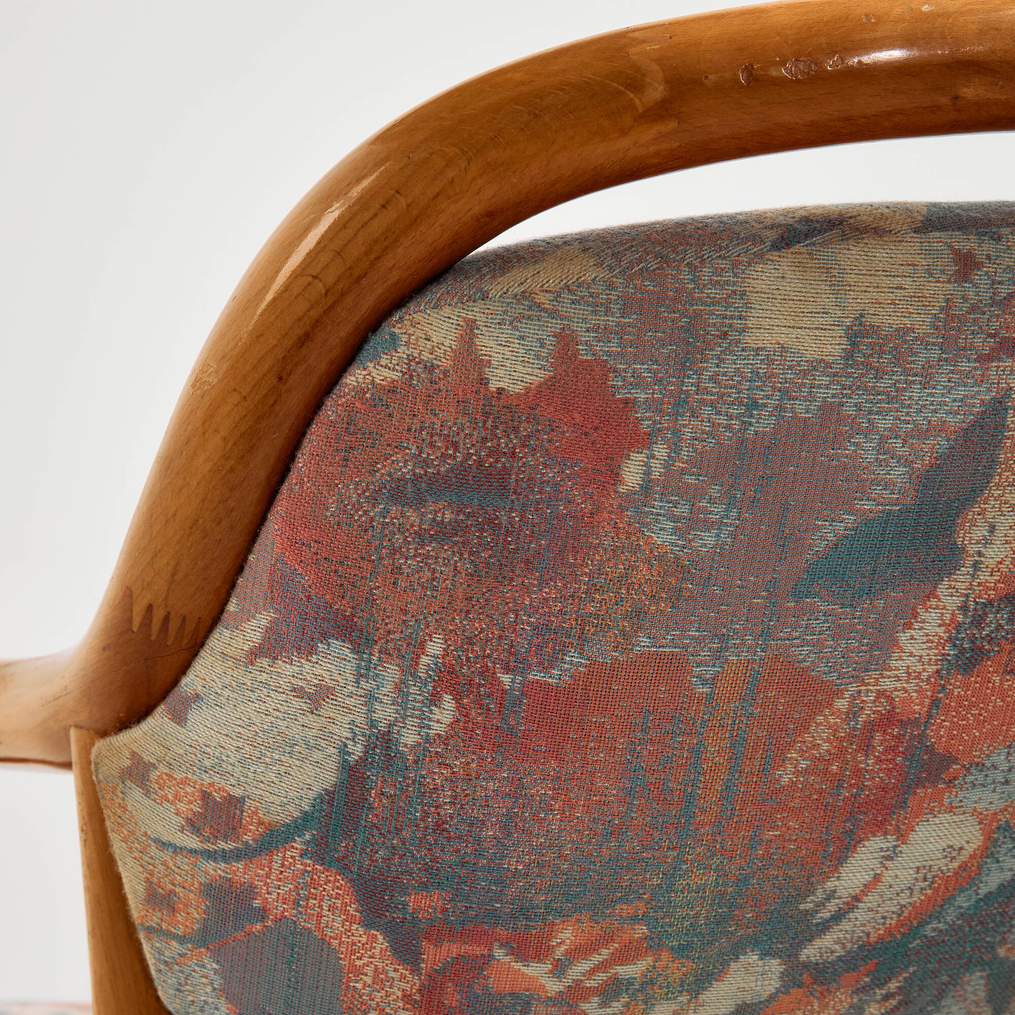 MK9799 Beech armchair