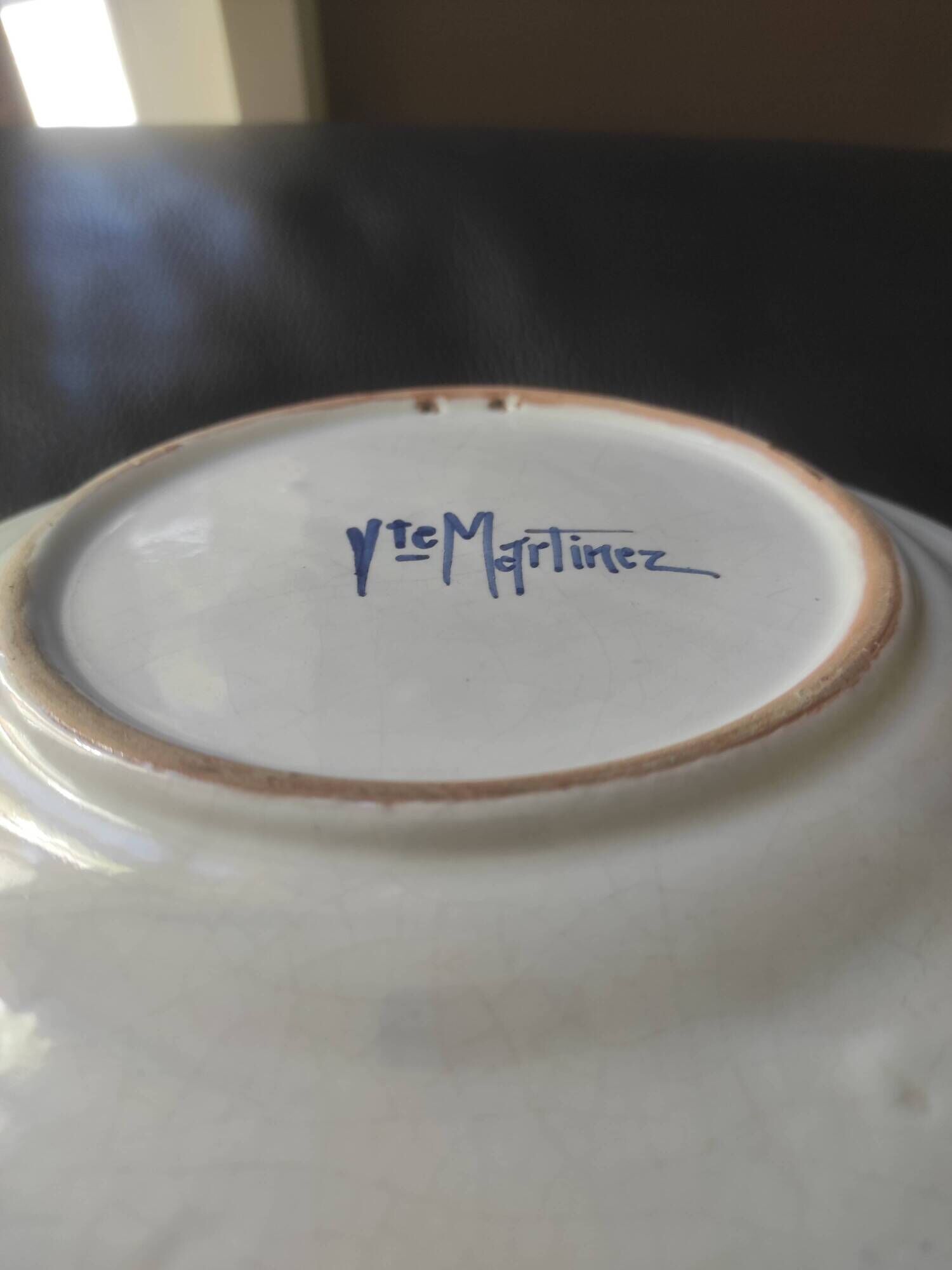 Spanish plate signed Vicente Martinez