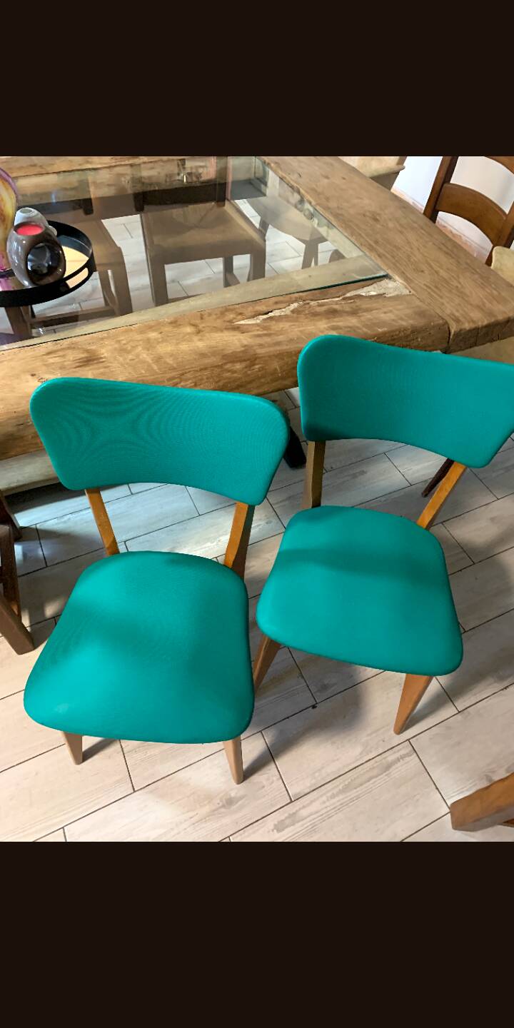 Title: Pair of vintage chairs from the 50s/60s – green vinyl seat in style