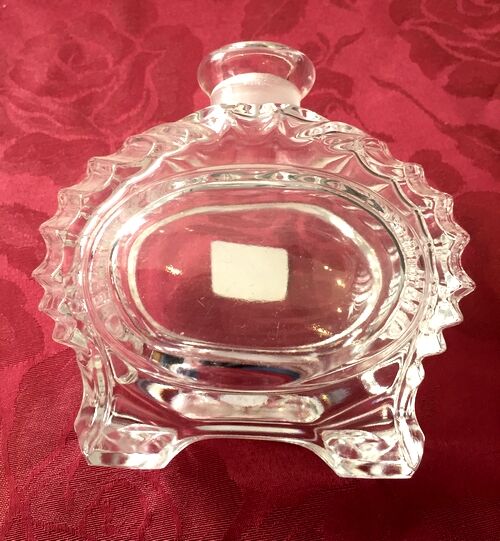 Flacon de parfum en cristal gross a Baccarat