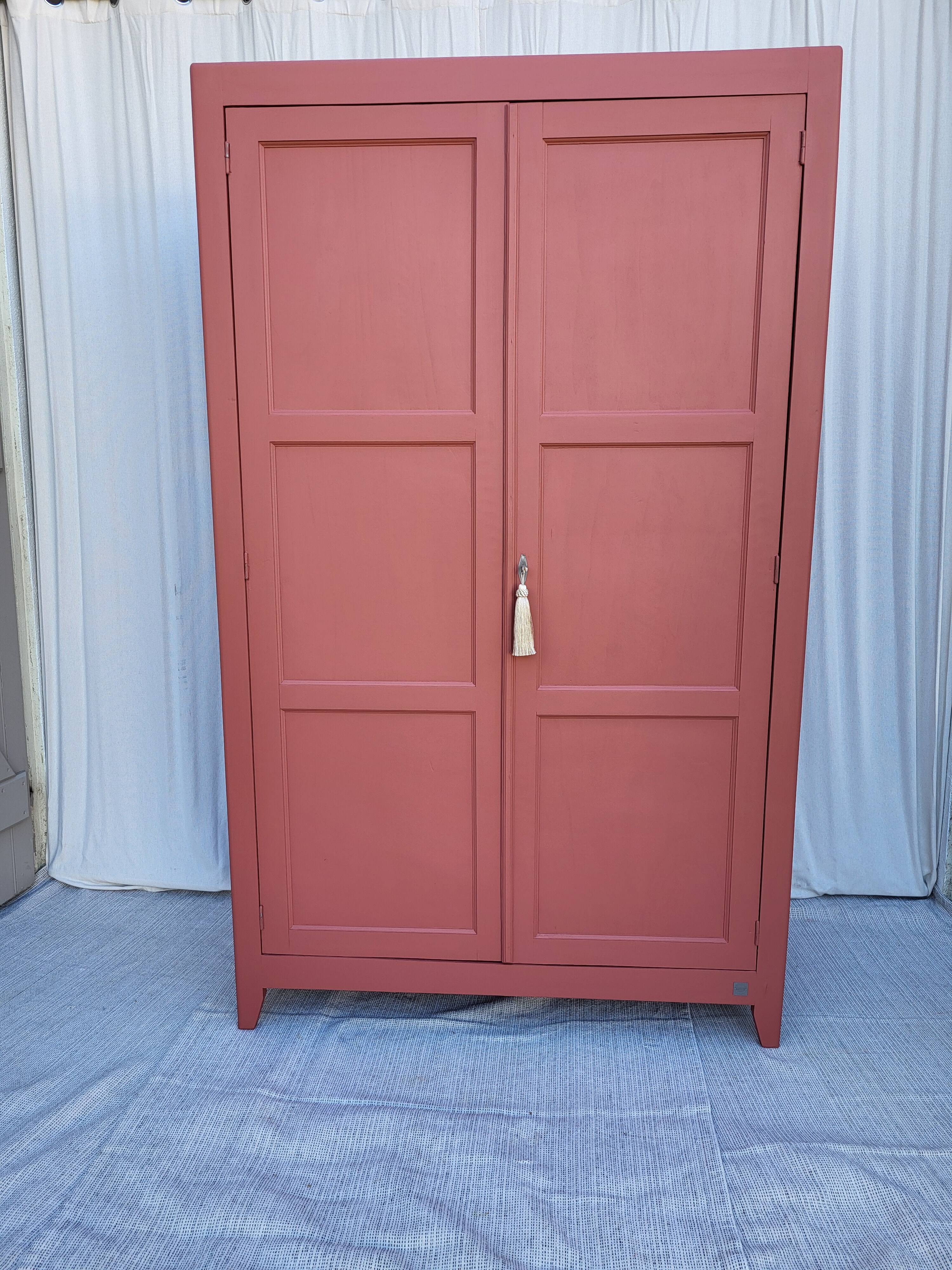 Wardrobe / Closet