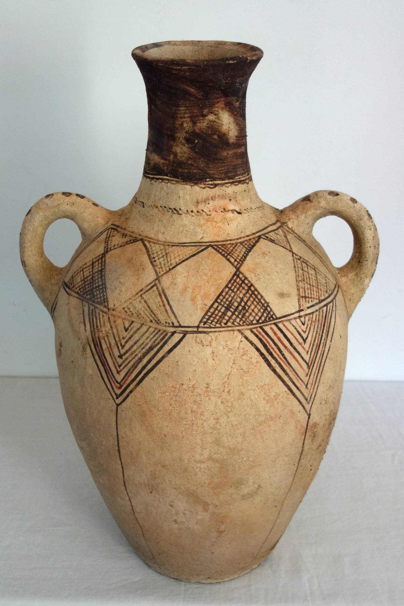 Large terracotta jar from the Rif, Morocco H70cm