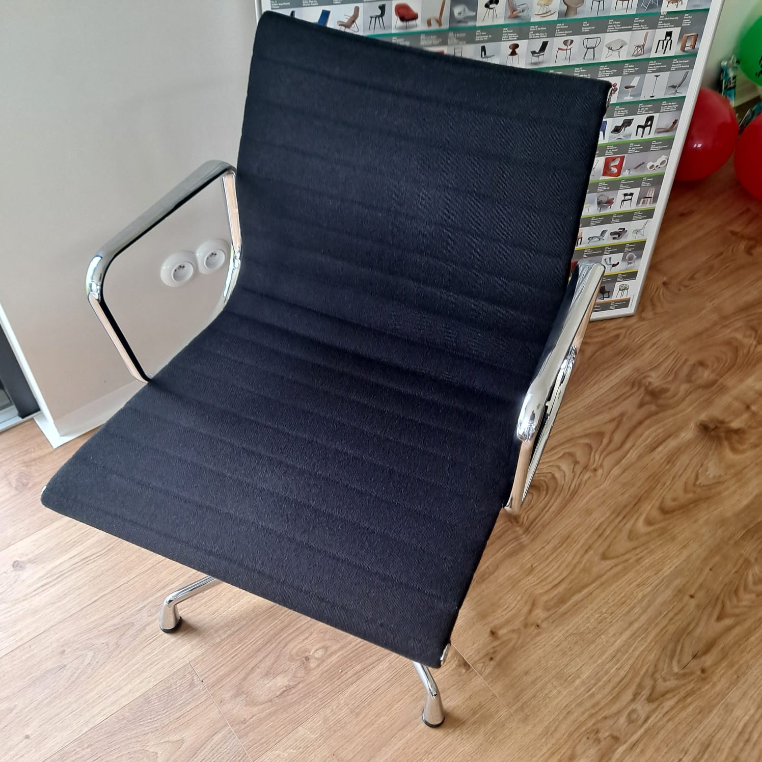 EA108 office chair by Charles & Ray Eames for Vitra 2012