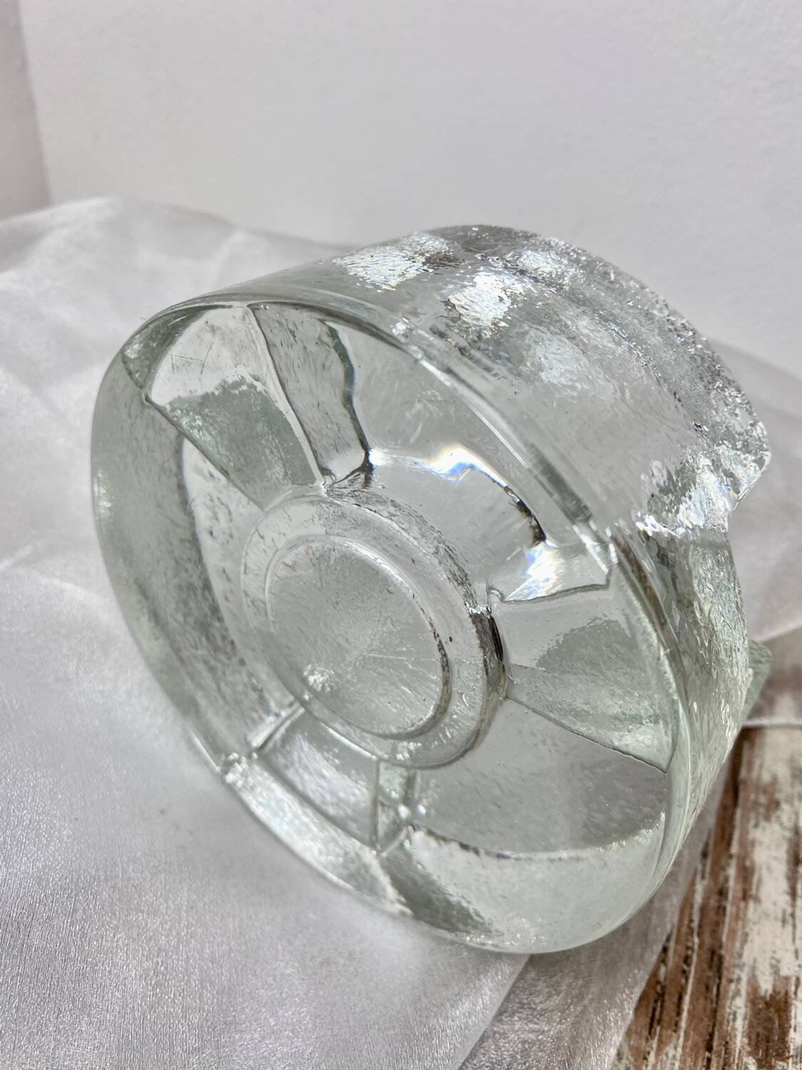 Tea light candle holder