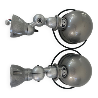 2 lampes grises Jieldé