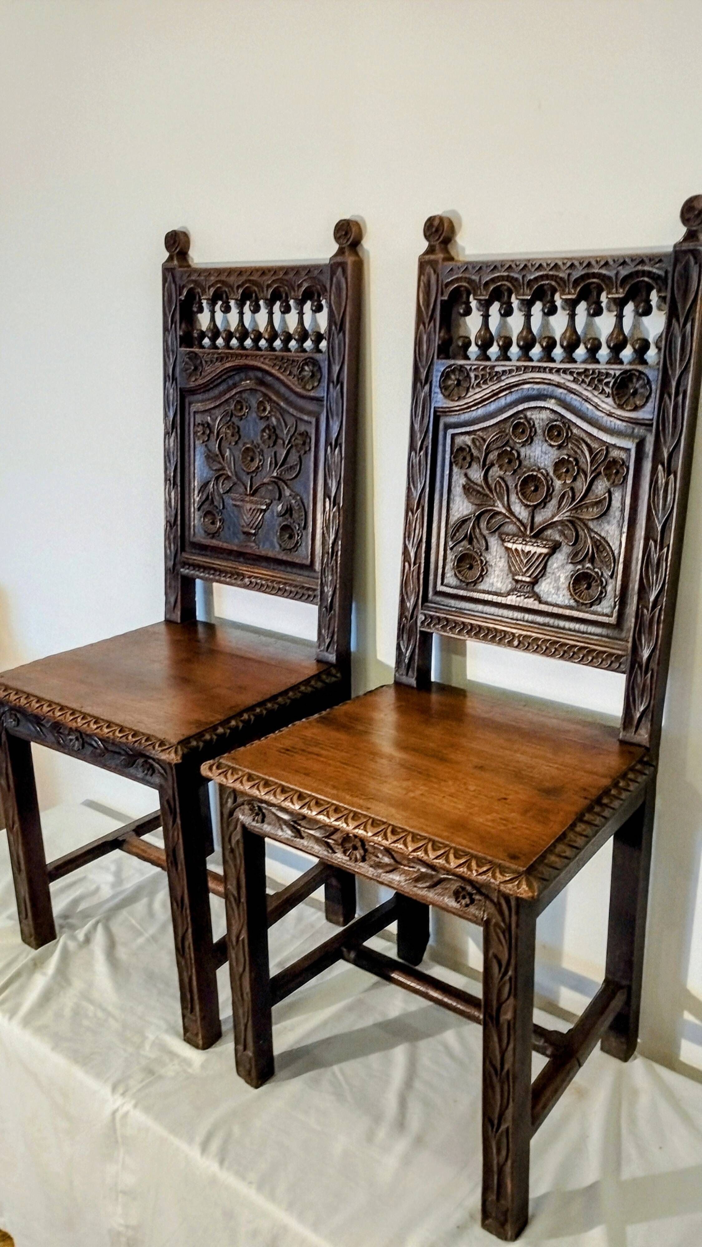 Pair of Breton chairs from the late 19th century.
