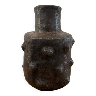 Sejnane terracotta vase