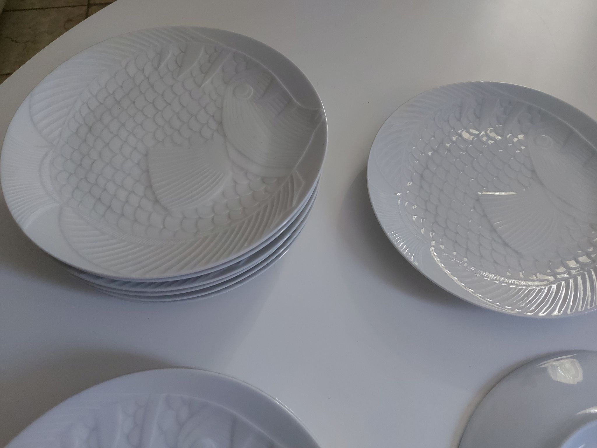 White porcelain plates vintage fish motif - ocean cnd france