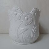 Pot cover in faience white vintage flowers