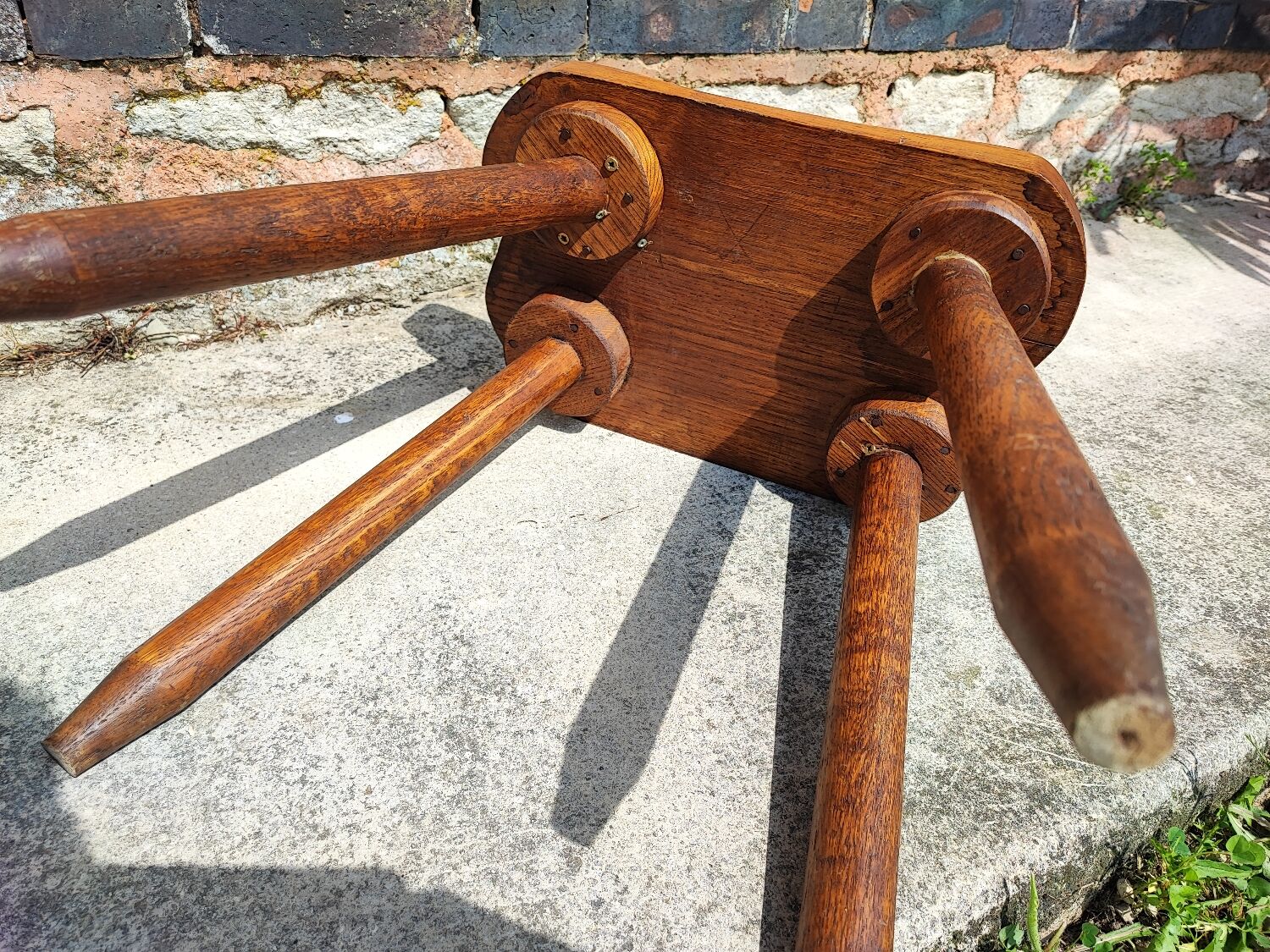 Tabouret rustique en bois massif