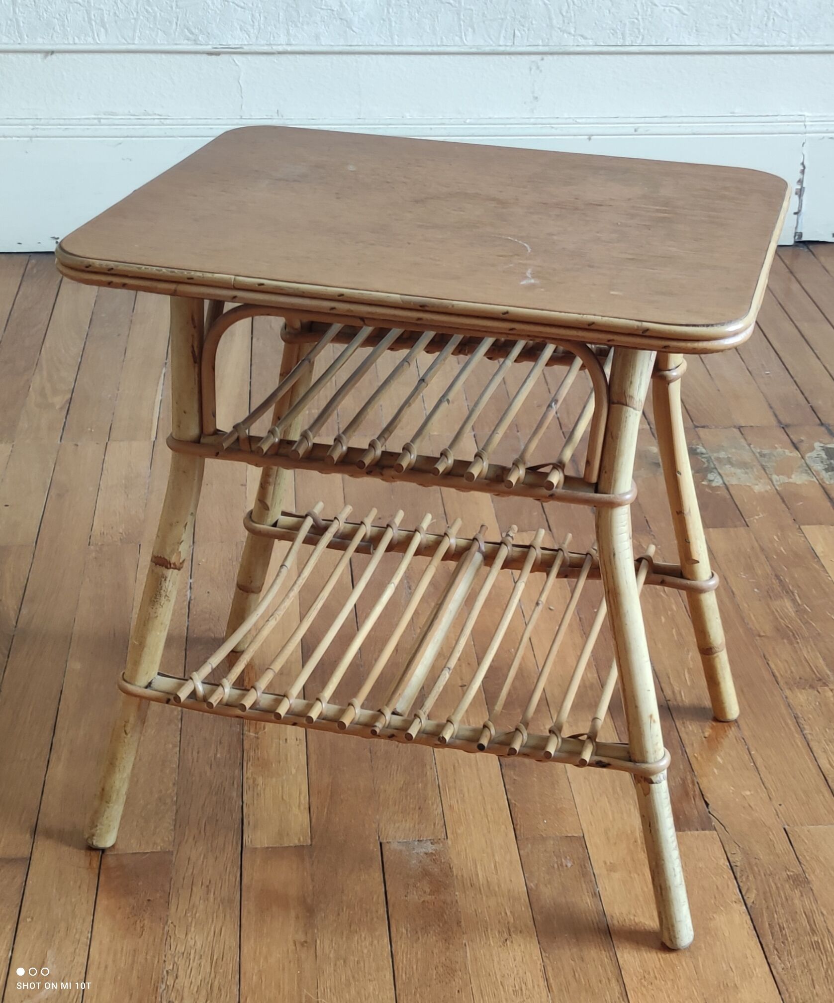 Table vintage en rotin