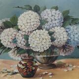 Table bouquet of hydrangeas